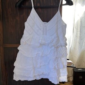 Trinket White Ruffle Rank Top size L